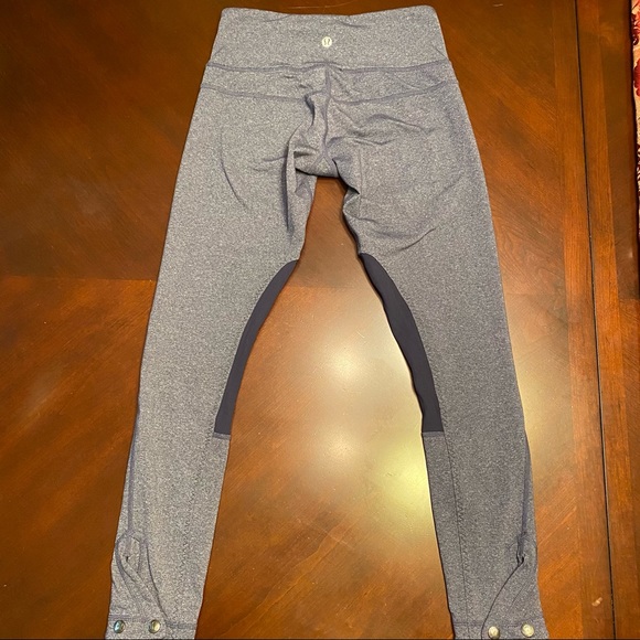 Lululemon cropped leggings 4 - Picture 8 of 14